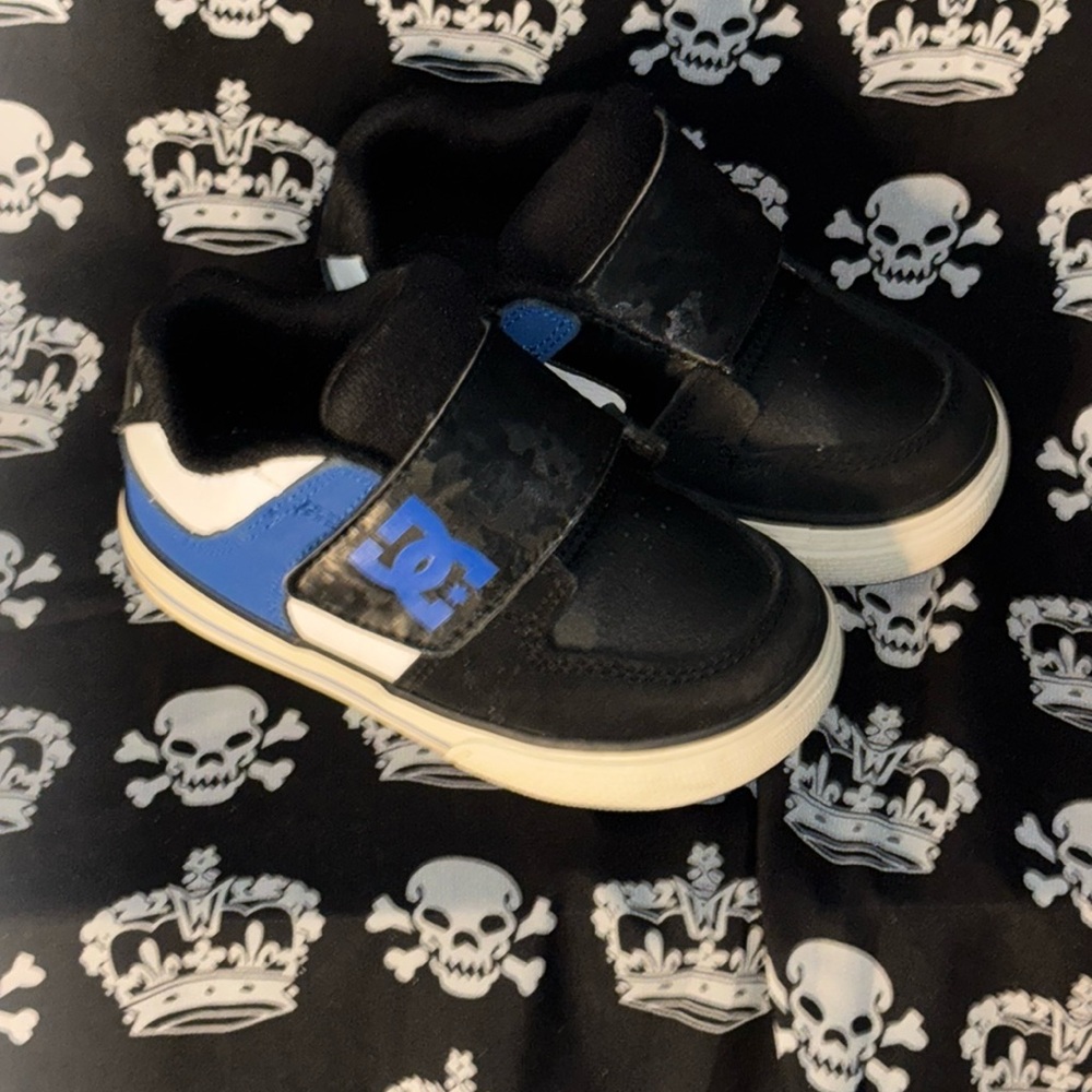 DC Skateboard Toddler Leather upper Blue Black White sole Shoes size 7